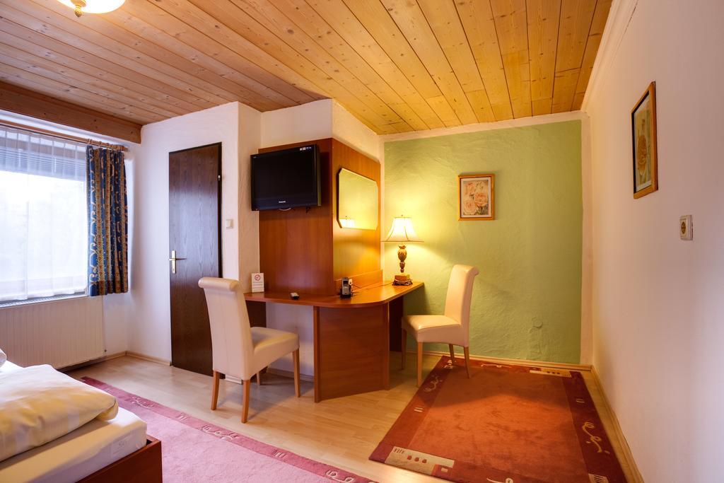 Cityhotel Schwarzer Baer Innsbruck Habitación foto