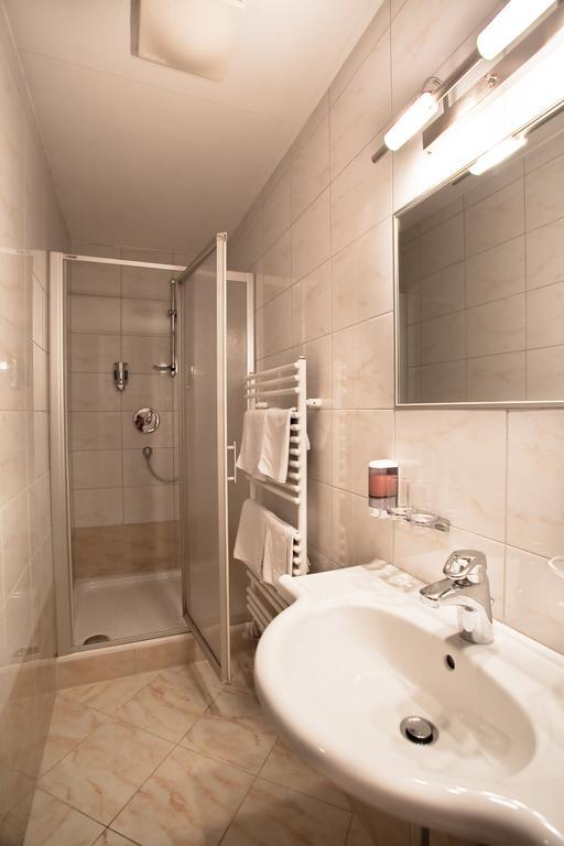 Cityhotel Schwarzer Baer Innsbruck Habitación foto